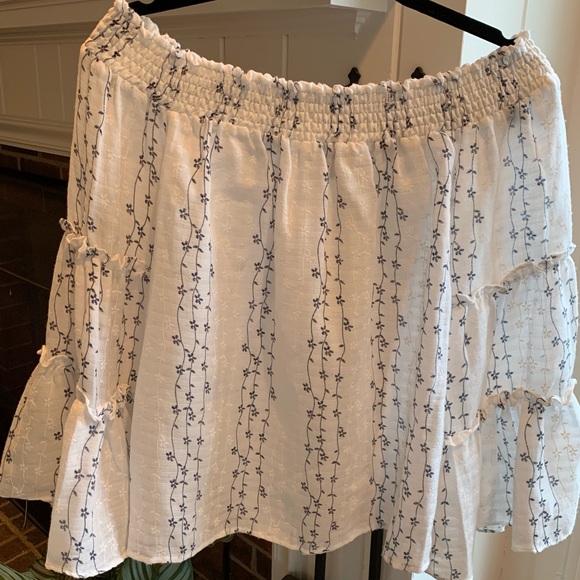 UMGEE Off The Shoulder White Linen-Like Blouse - Picture 1 of 5
